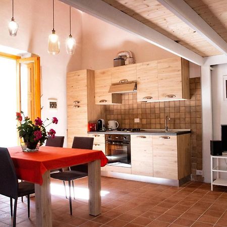 Sunny Holiday Apartment - Ortigia Syracuse Екстер'єр фото